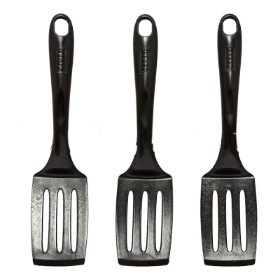 ЛОПАТКА ПЛАСТИКОВАЯ С ОТВЕРСТИЯМИ