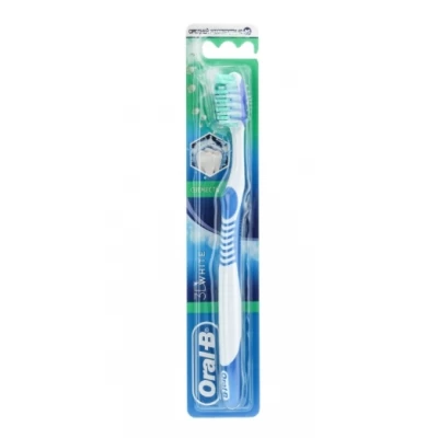 Зубная щетка ORAL-B 3D White