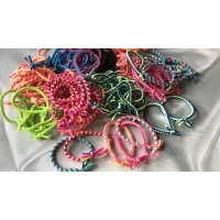 Резинка тонкая, косичка неоночка