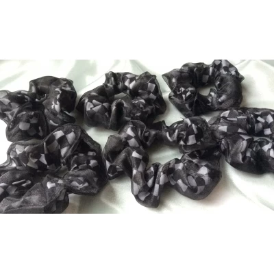 Резинка объемная, шифоновая, в чёрном нейлоне, диам. 12 см