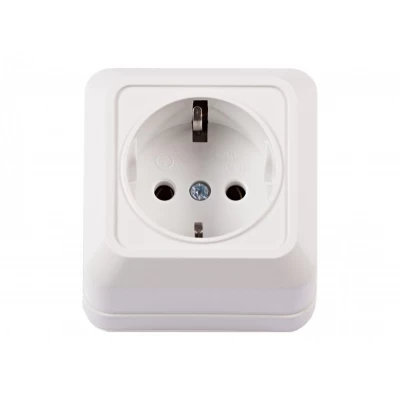 Наружная розетка с заземлением Luxel OPERA (2004) белая