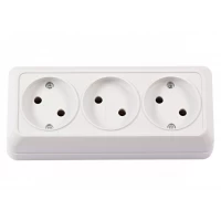 Наружная тройная розетка Luxel OPERA (2013) белая