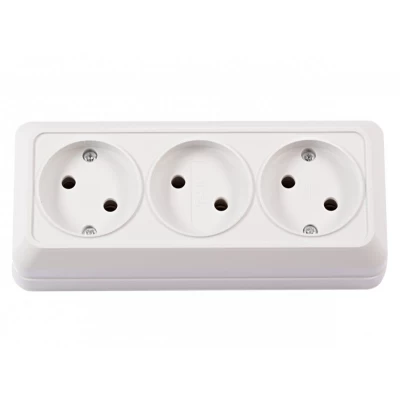 Наружная тройная розетка Luxel OPERA (2013) белая