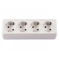 Наружная четверная розетка с заземлением Luxel OPERA (2016) белая