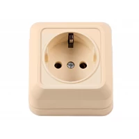 Наружная розетка с заземлением Luxel OPERA (2304) кремовая