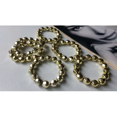 Браслет пластик, диам бусинок 1 см Браслет пластик, диам бусинок 1 см