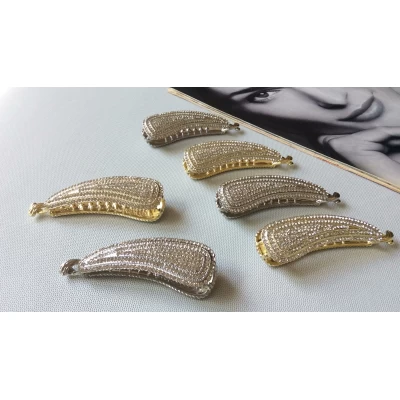 Банан металлический, стразы, на пружине, 9 см Банан металлический, стразы, на пружине, 9 см