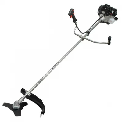 Мотокоса 1.5 кВт, 43 см³, катушка, 3-х лопастной нож, плечевой ремень INTERTOOL DT-2231