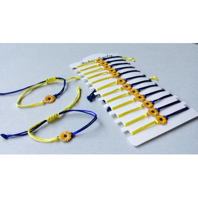 Браслет, нить