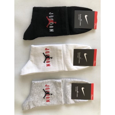 Носки JORDAN ликра хлопок средняя резинка 42-45. Цвет : ассорти. Производство Турция Носки JORDAN ликра хлопок средняя резинка 42-45. Цвет : ассорти. Производство Турция