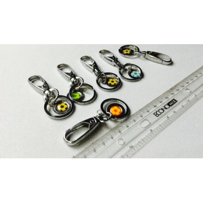 Брелок карабин, металл