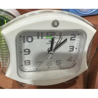 Будильник настольный