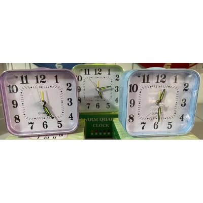 Будильник кварцевый 927