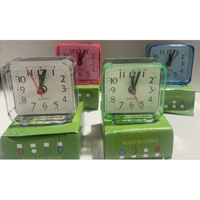 Будильник кварцевый