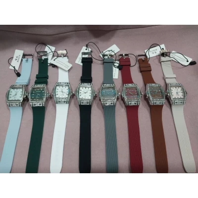 Часы наручные женские Часы наручные женские