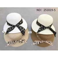 Шляпа женская •Размер 58 ( внутри затягивается)