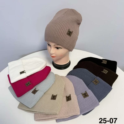 Женская шапка Celine   25-07 •Ткань акрил  •На флисе  •Размер 56-59см