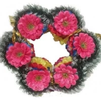 РИТУАЛЬНЫЙ ВЕНОК "СОЛНЦЕ" ДАЛИЯ С ЗОЛОТОЙ СЕРЕДИНКОЙ (0134-10)