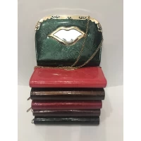 Сумочка женская лаковая (21.1х15х3; цвет и принт: в ассортименте)