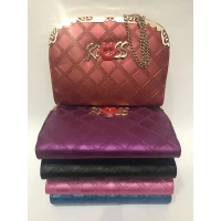 Сумочка женская лаковая (21.4х15х3; цвет и принт: в ассортименте)