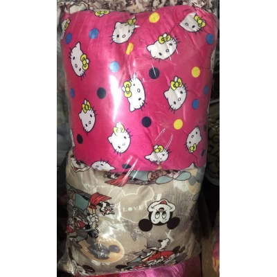 Подушка детская велюр р. 45*45, цвета и рисунки в ассортименте