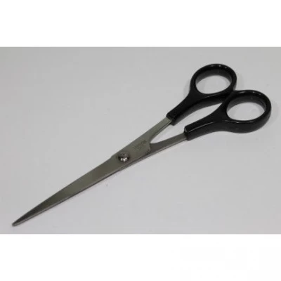 Ножницы с черной ручкой. Длина лезвия -11,5 см