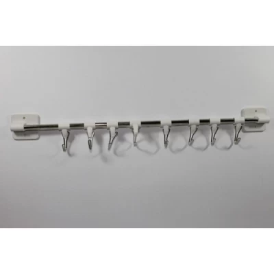 Вешалка на 8 крючков (пластмасса, сталь) Вешалка на 8 крючков (пластмасса, сталь)