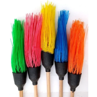 Метла полипропиленовая круглая «Стандарт» с черенком Метла полипропиленовая круглая «Стандарт» с черенком