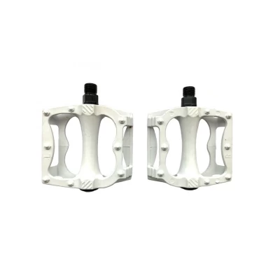 Педали алюминевые горные Al-41 ( mix: black. white. silver)