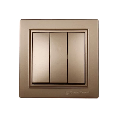 Выключатель тройной Роскошно золотой Выключатель тройной Роскошно золотой