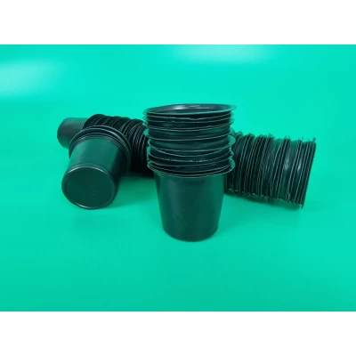 Пластиковые стаканы для рассады объём 180 мл 3000 шт./ящ. Пластиковые стаканы для рассады объём 180 мл 3000 шт./ящ.