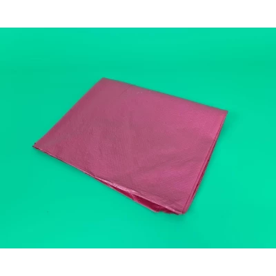 Скатерть одноразовая (120x200) красная (1 шт) Скатерть одноразовая (120x200) красная (1 шт)