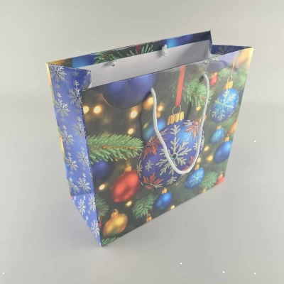 Пакеты бумажные подарочные , новогодние Квадрат 23*24*10- 02 (12 шт)