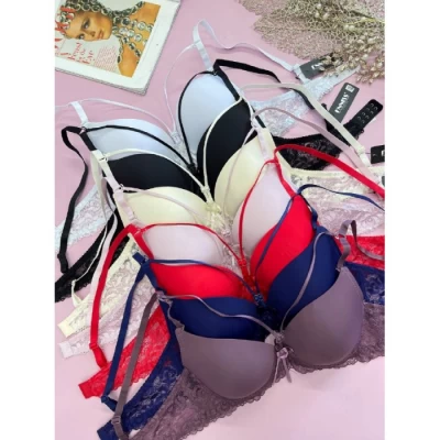 Гладкий бюстгальтер на поролоне С 1810 Гладкий бюстгальтер на поролоне С 1810