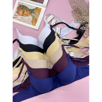 Гладкий бюстгальтер на поролоне E 7021 Гладкий бюстгальтер на поролоне E 7021