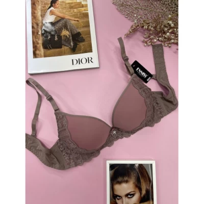 Гладкий бюстгальтер с ажурной вставкой на поролоне C 809 Гладкий бюстгальтер с ажурной вставкой на поролоне C 809