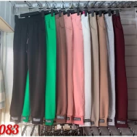 Спортивные молодежные брюки. Размер нормы 42-50. Ткань двухнитка. В ростовке 5 единиц одного цвета.