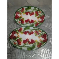 Стеклянное овальное блюдо (25,5см)Земляника