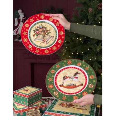 Фарфоровая новогодняя  тарелка (21см) производство Lefard тончайший фарфор