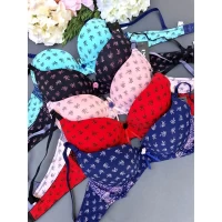 Бюстгальтер на поролоне В 7042