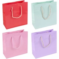 Пакет кольоровий чашка Однотонний 16х16х7 см Пакет кольоровий чашка Однотонний 16х16х7 см