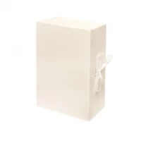 Подарункова коробка 33×25×12 см зі стрічкою WHITE HL-207
