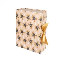 Подарункова коробка 33×25×12 см зі стрічкою та принтом LIGHT BROWN HL-217