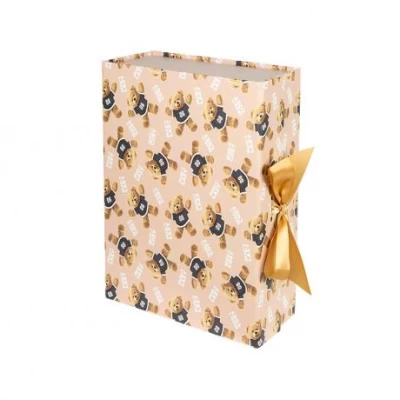 Подарункова коробка 33×25×12 см зі стрічкою та принтом LIGHT BROWN HL-217