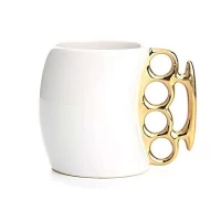 Чашка с кастетом выпуклая (белая с золотым)