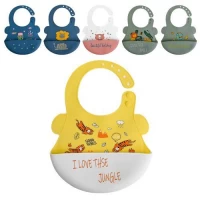 Слюнявчик силиконовый с карманом с рисунком 23*31см