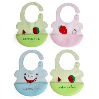 Слюнявчик силиконовый с карманом с рисунком 23*31см