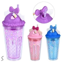 Стакан с крышкой и трубочкой 