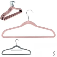 Вешалка с велюровым покрытием 