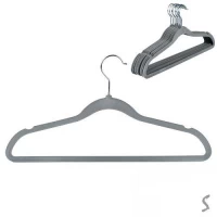 Вешалка с велюровым покрытием 